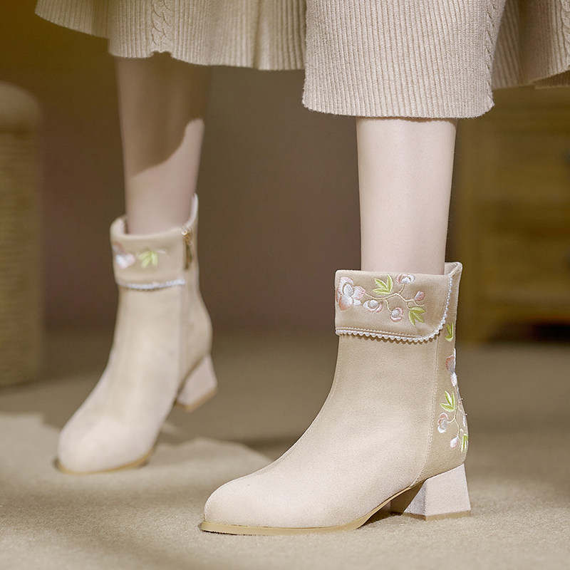 百搭小香风秋冬季杏色加绒加厚粗跟复古风中筒短靴民族风绣花棉靴,女鞋,时装靴,淘宝优惠券,粉丝福利购,淘宝优惠卷