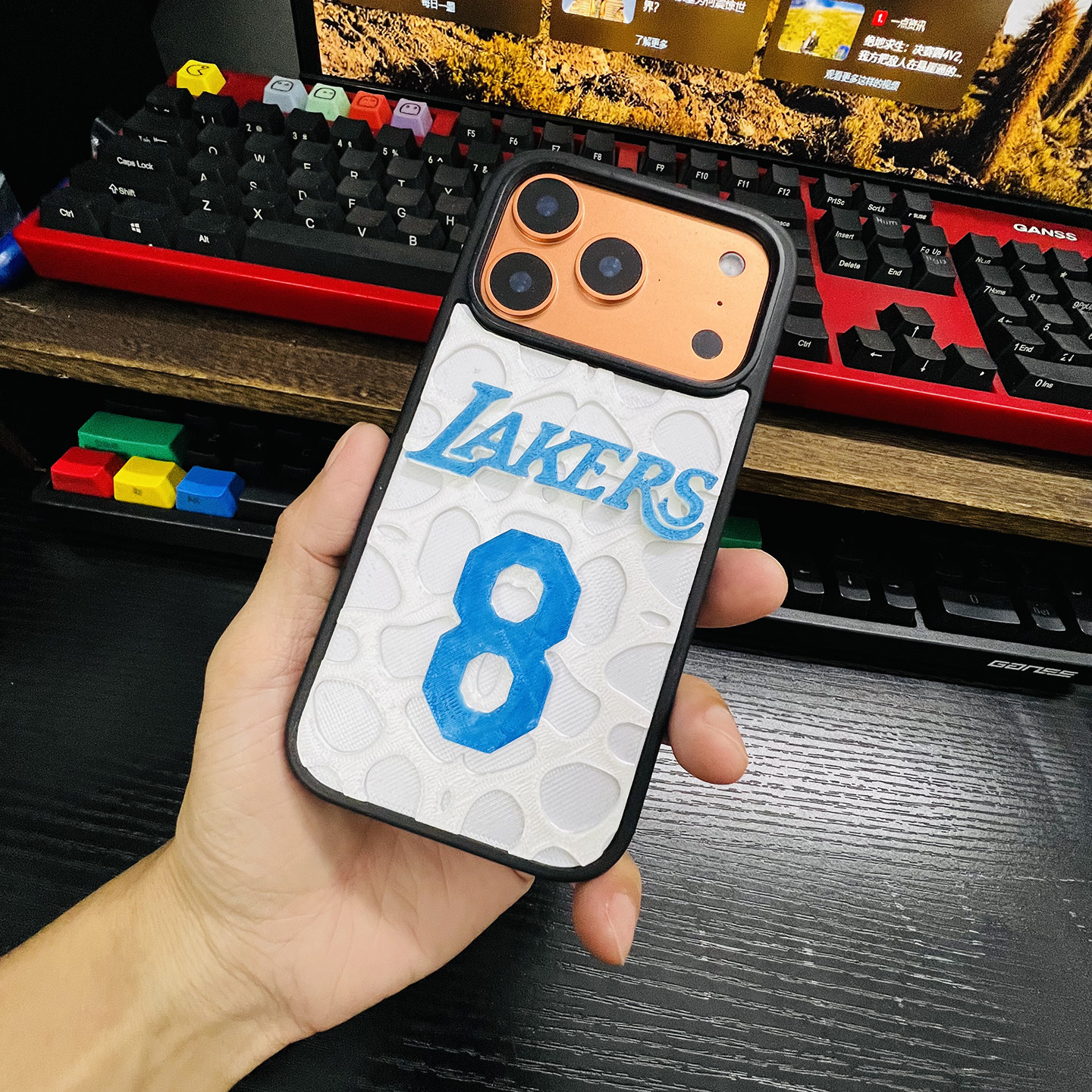 复古科比湖人8号球衣苹果iPhone17pro max手机壳立体个性16/17保护套潮男女17air小众硬壳16plus高级感丝绸新