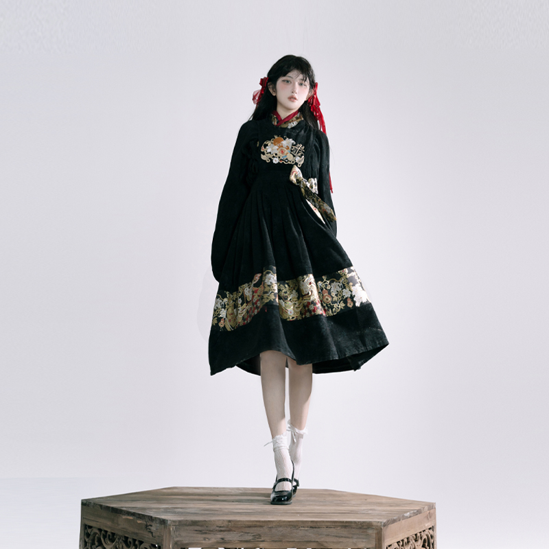 织尚御司汉元素织金刺绣罩裙短袄