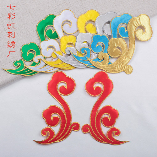 祥云纹舞台服装金银丝刺绣花