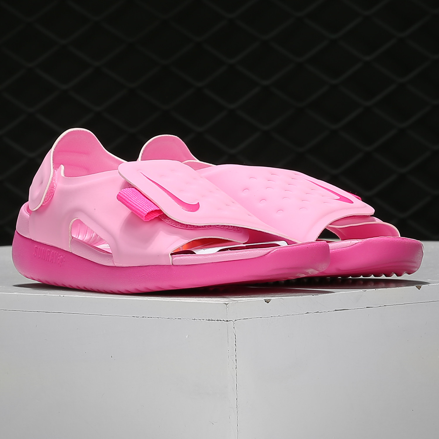Nike/耐克正品 夏季新款男女童运动鞋沙滩鞋舒适透气凉鞋 AJ9076