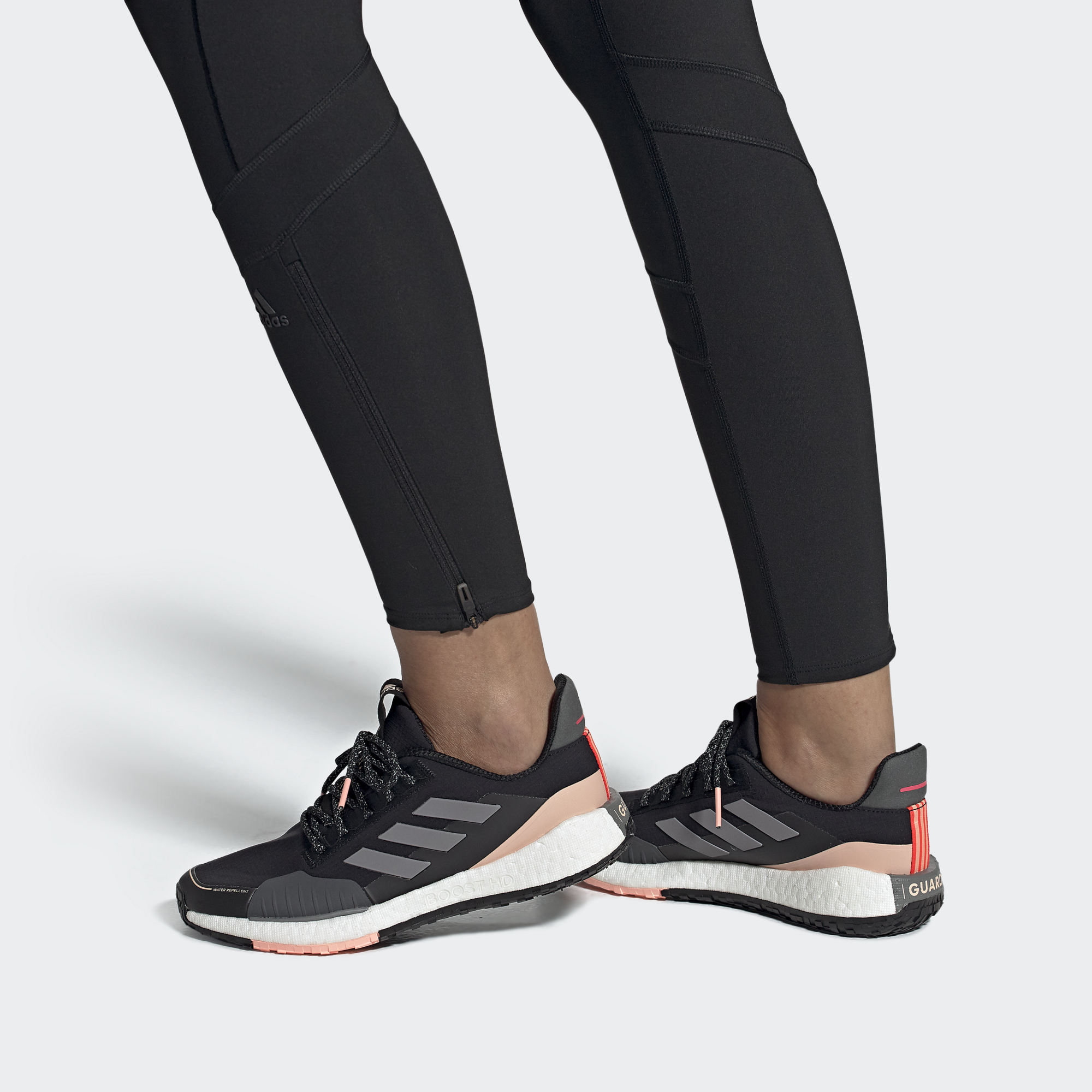 阿迪达斯正品男女跑步鞋篮球