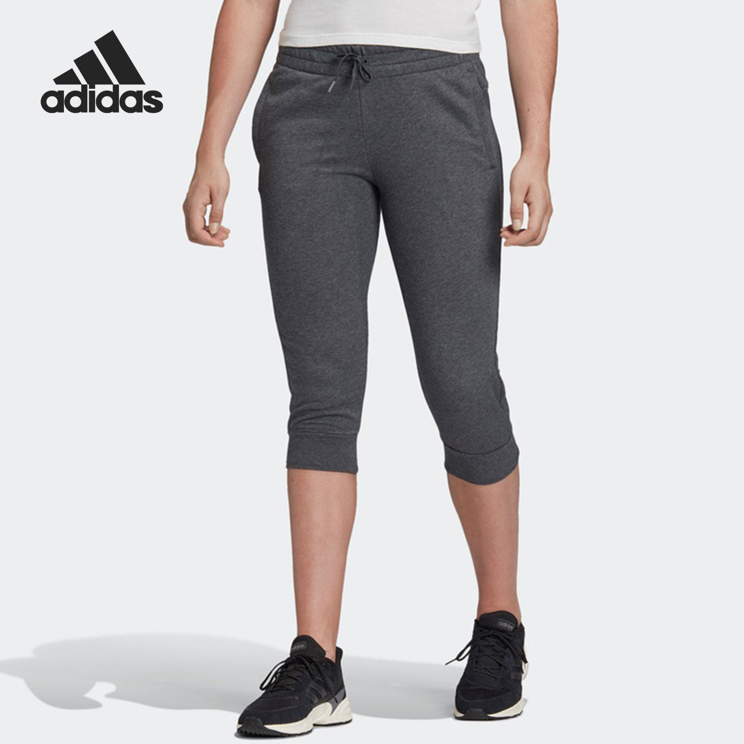 Adidas/阿迪达斯正品夏季新款女子透气休闲运动七分裤FM6817