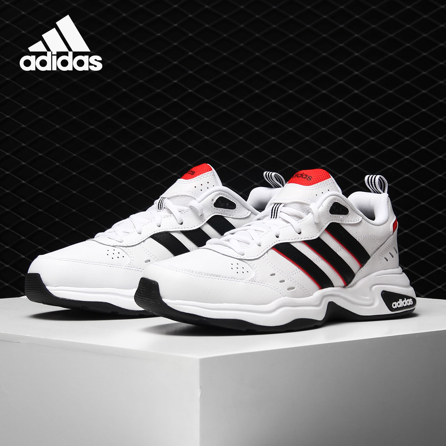 阿迪达斯新款男女休闲运动跑步鞋