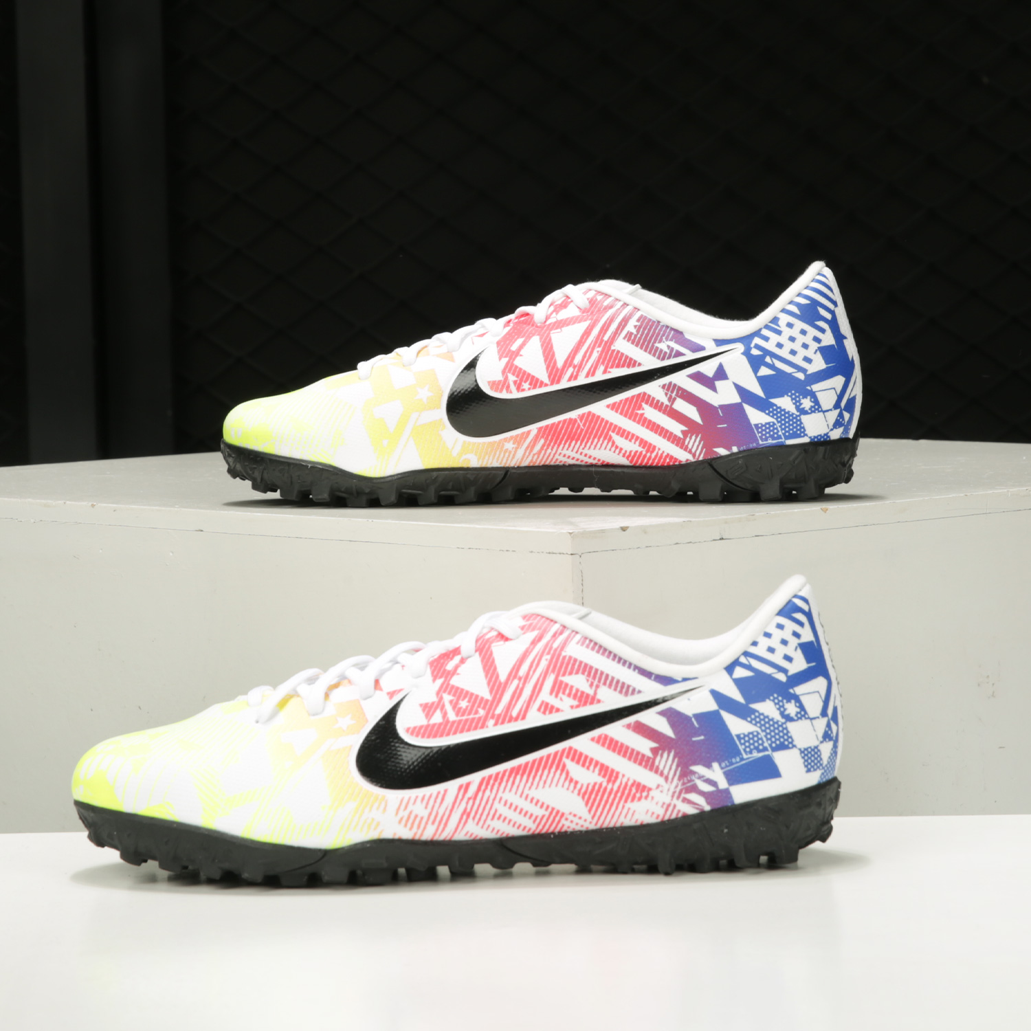 nike耐克正品2019新款碎钉足球鞋