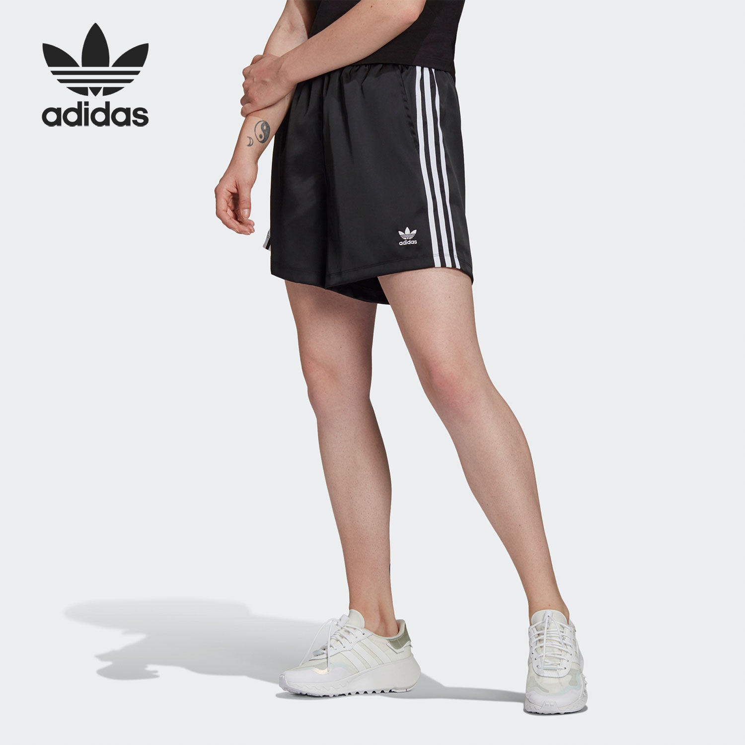 Adidas/阿迪达斯正品三叶草 新款女子夏季训练运动短裤 GN2774