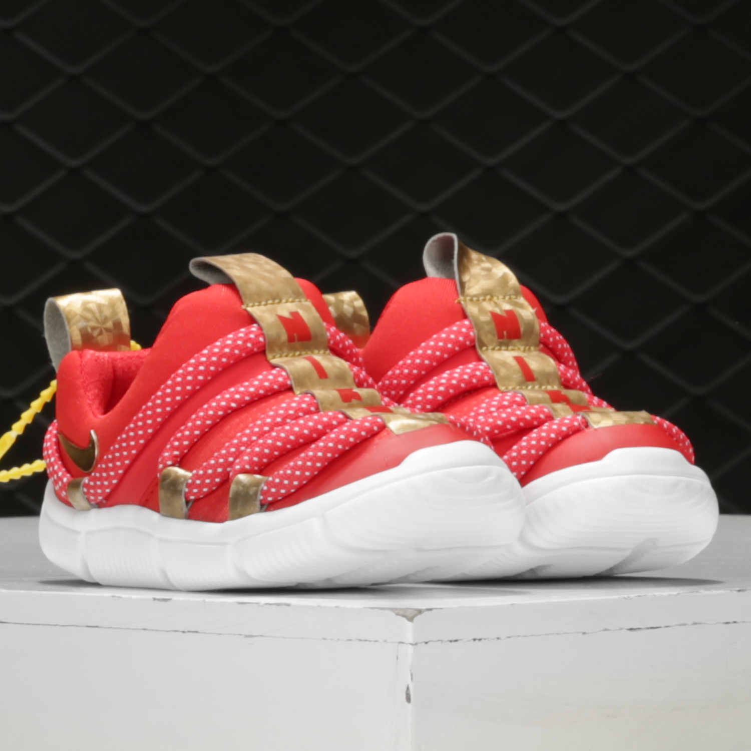 Nike春季婴童休闲童鞋aq9662