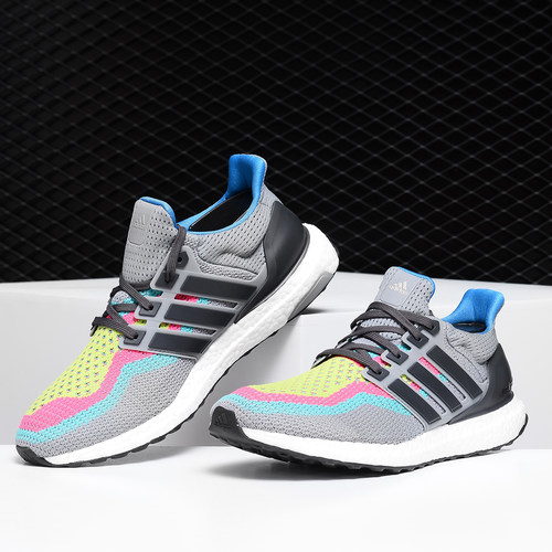 阿迪达斯正品新款boost