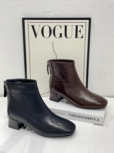 108 靴553 轻奢风羊皮短筒女靴2025新款 方头粗跟秋冬裸靴真皮时装
