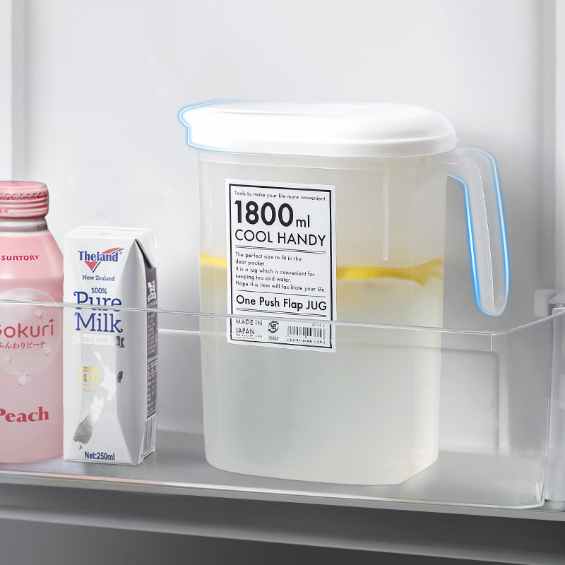 日本进口YAMADA凉水壶耐热耐高温家用柠檬水扎壶塑料冷水壶1.8L
