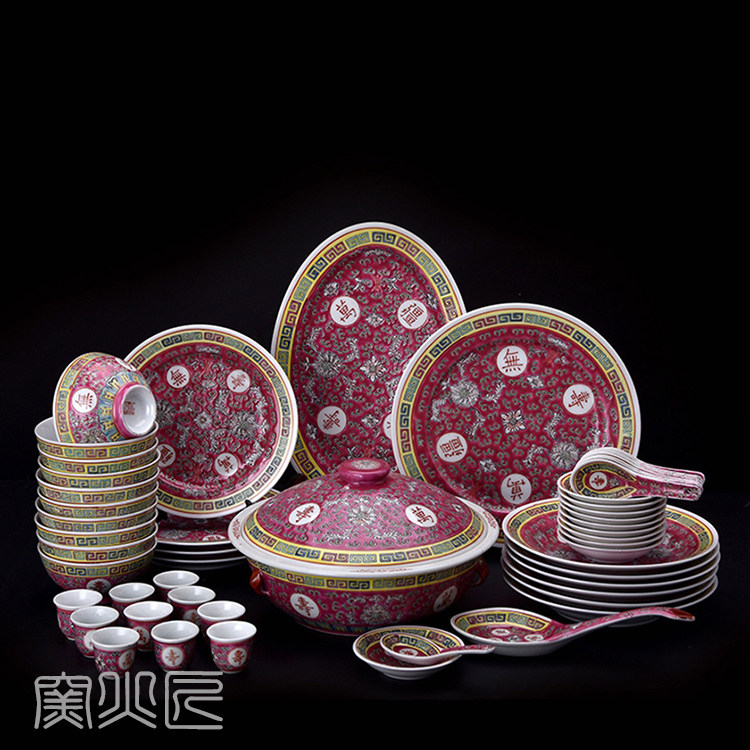 正品景德镇文革瓷/手工粉彩红地万寿无疆54头中餐具 具有收藏价值