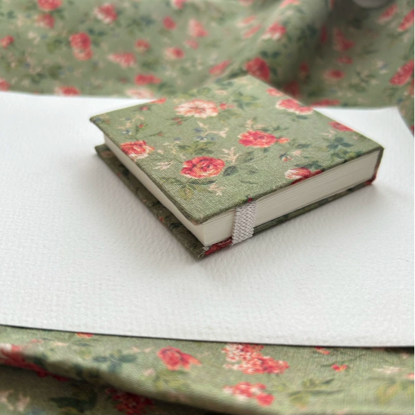 上新手工线缝鲁本斯水彩本马克笔彩铅本卡通可爱文创国潮加厚复古