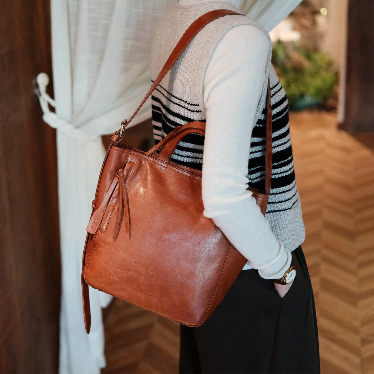 葱木 一包三用托特包 松弛感大容量通勤包软皮水桶包宽肩带斜挎包,箱包皮具/热销女包/男包,托特包,淘宝优惠券,粉丝福利购,淘宝优惠卷