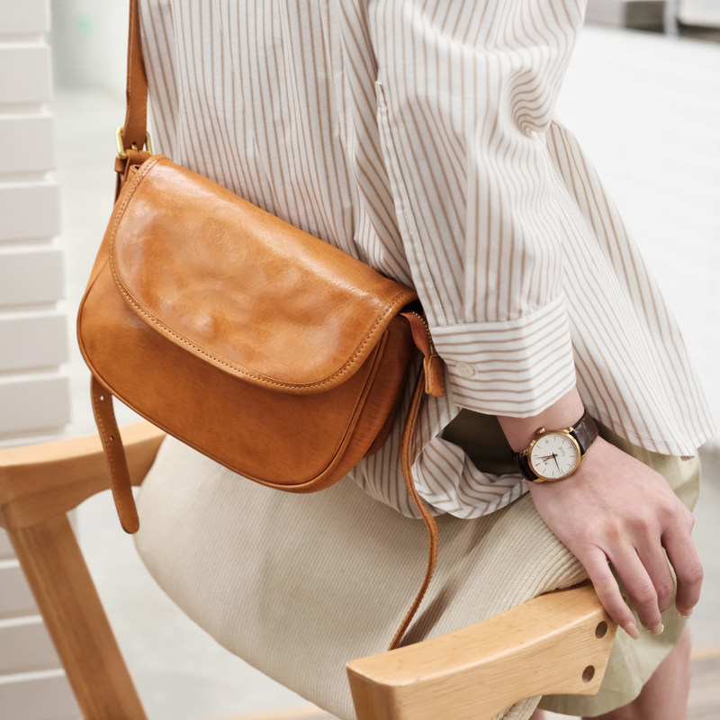 葱木 超宽肩带 复古质感半圆法式单肩小众马鞍包女真皮新款斜挎包,箱包皮具/热销女包/男包,马鞍包,淘宝优惠券,粉丝福利购,淘宝优惠卷