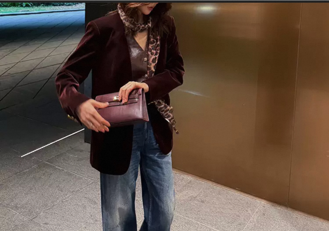 【罗曼史】老钱复古无领极简廓形丝绒西装外套
