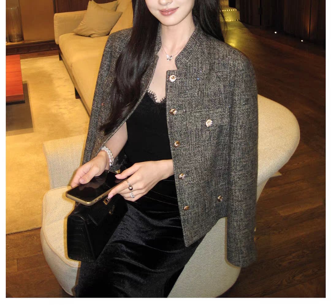 秋冬新款法式复古肌理感立领直筒长袖短款西装女秋轻奢粗花呢外套