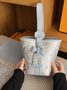 新中式国风宋锦刺绣水桶包手提斜挎包diy自配布手工材料包自己做.