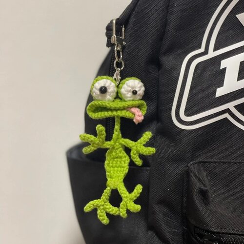 手工编织小丑蛙挂件钩织青蛙diy钩针材料包钥匙扣可爱挂件情侣闺.