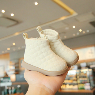 秋冬季女宝宝棉鞋1一3岁加绒保暖小童公主短靴子防滑软底婴儿鞋子