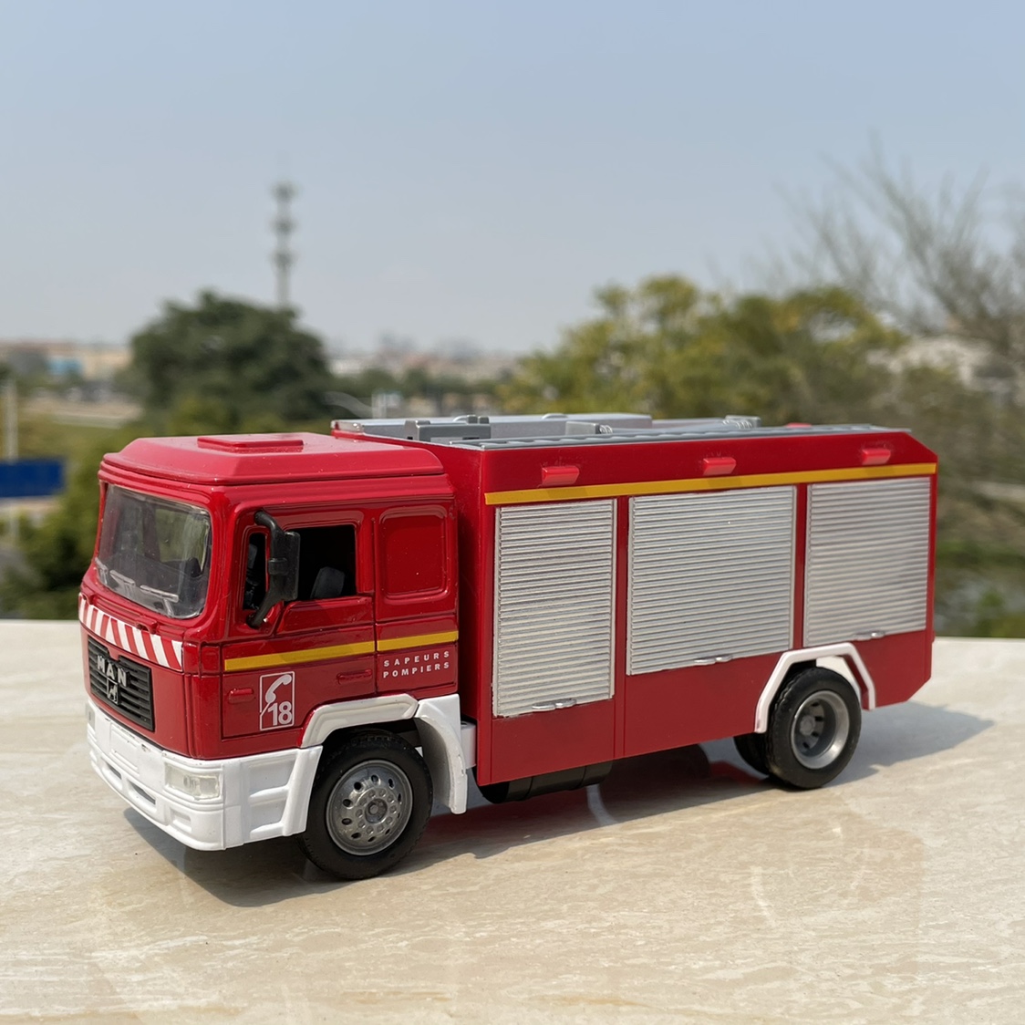 散货1:43曼MAN消防车 合金汽车模型