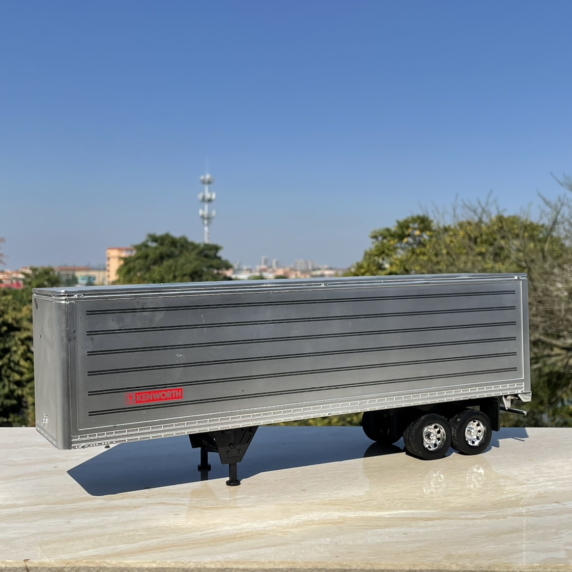 缺后门 漆面有划痕掉漆1:32牵引车拖挂车厢 汽车模型改装配件