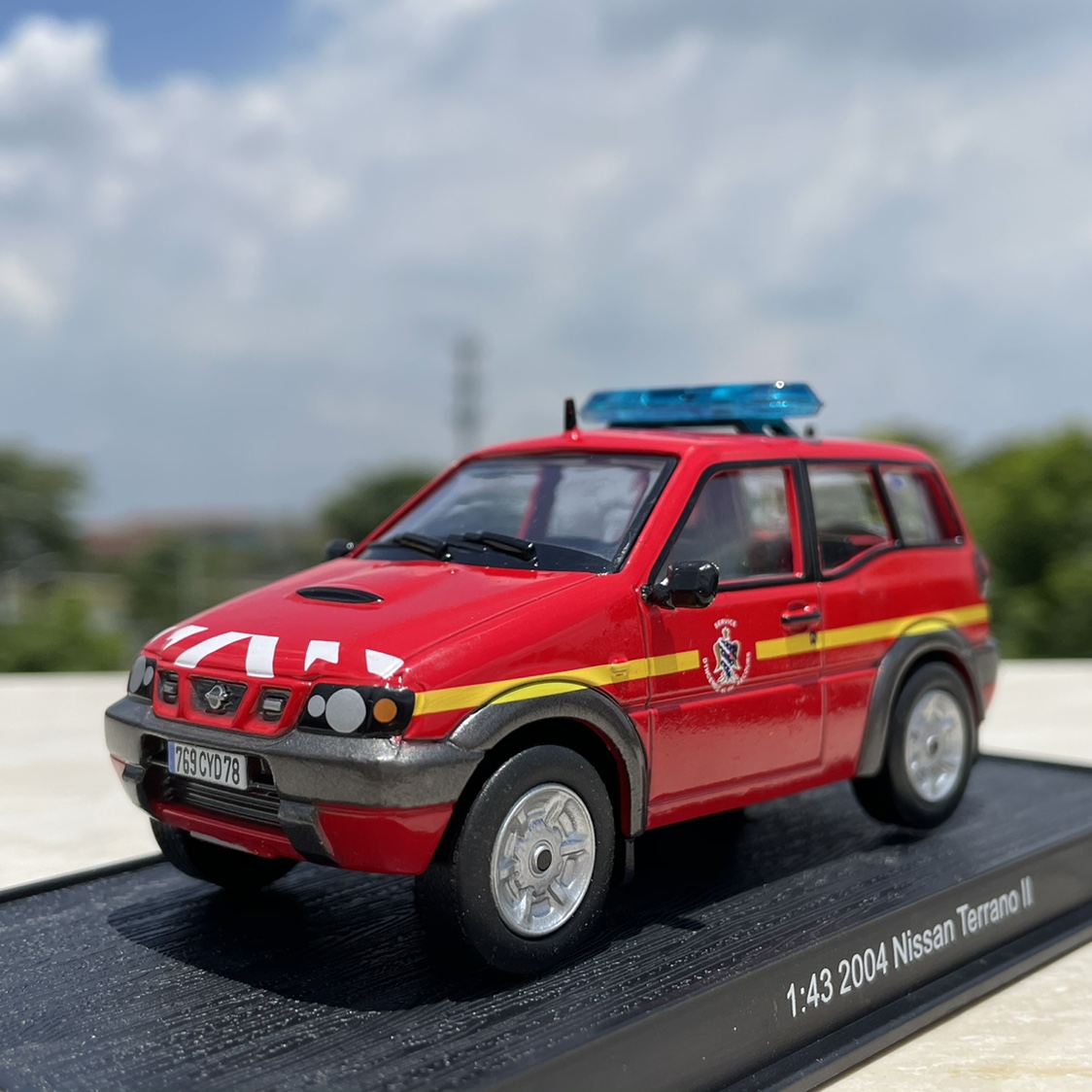1:43日产Terrano越野车消防指挥车 合金汽车模型