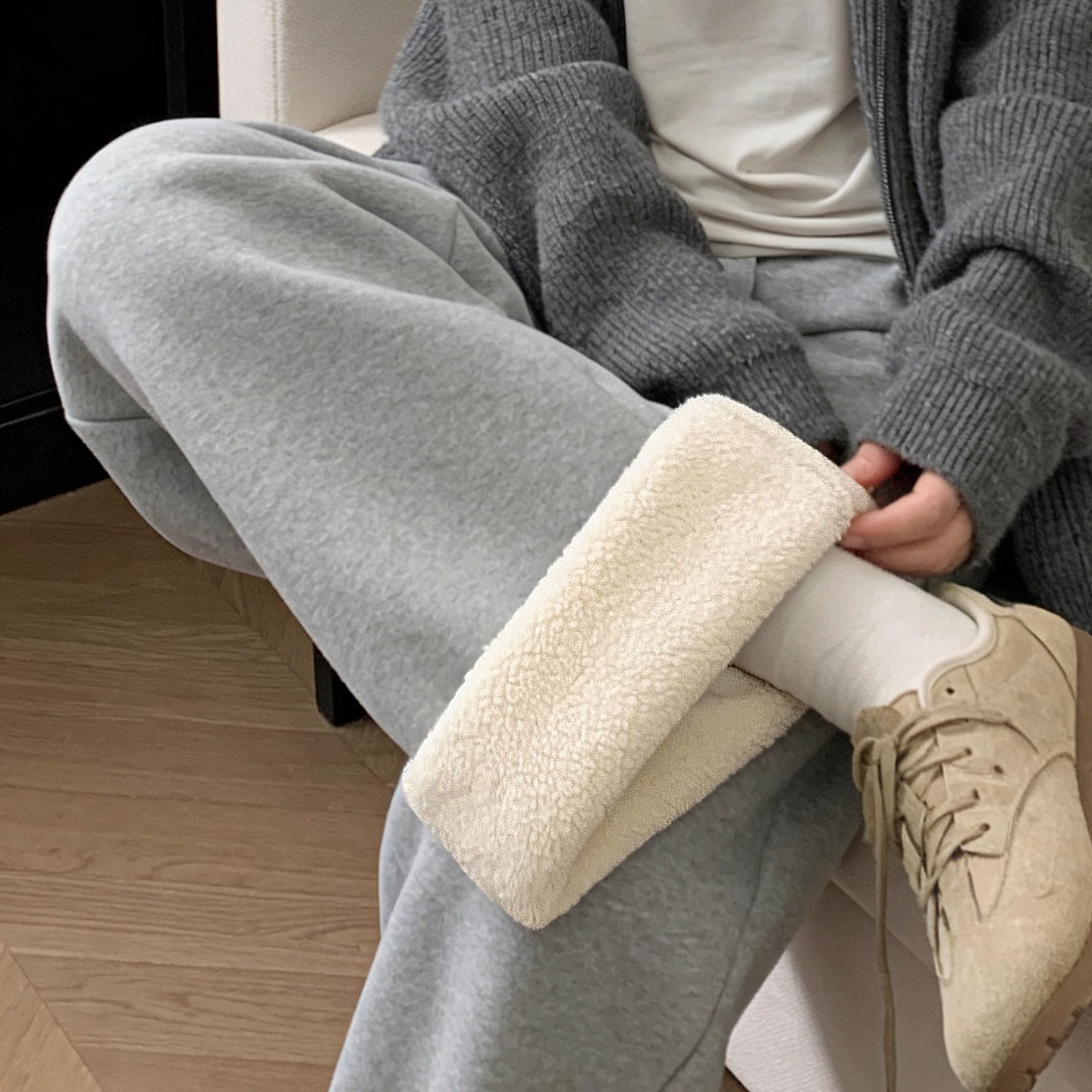 秋冬加绒加厚灰色显瘦直筒卫裤女