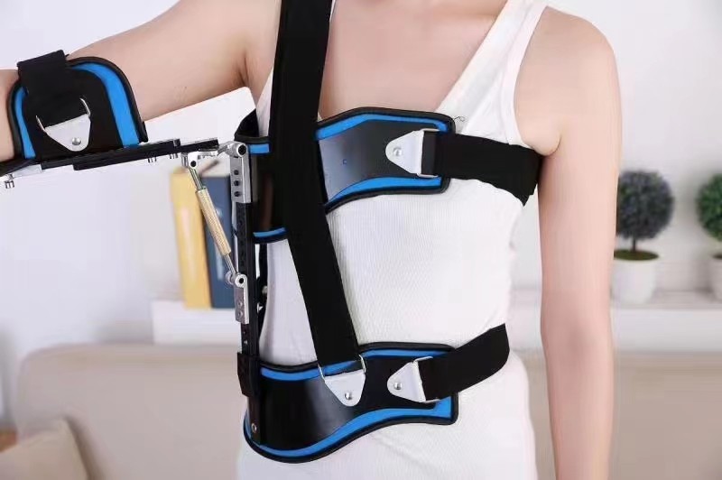 成人肩膀脱位矫正固定支架左右通用肩外展矫形器固定架医院同款