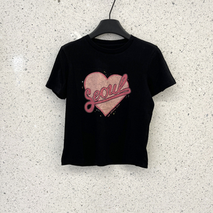 粉色爱心印花黑色短袖T恤女 26年春夏新款 韩式女团风小版型上衣