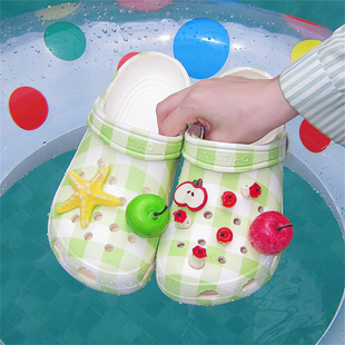 多巴胺立体红绿苹果学生时尚洞洞鞋夏季个性新款海边沙滩女凉拖鞋