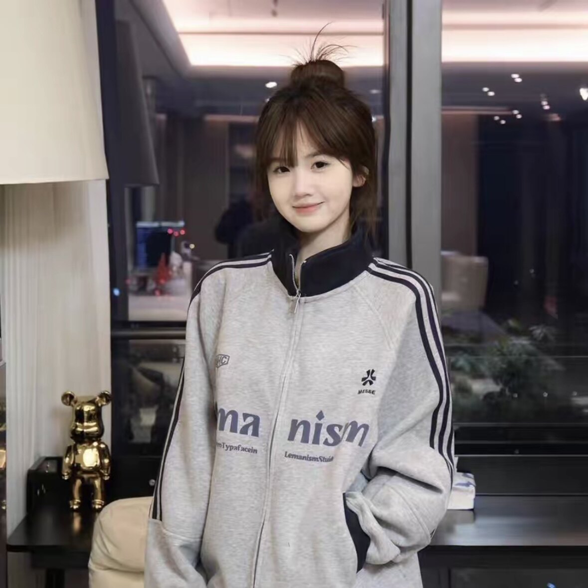 洋气小众美式上衣女秋季韩版2026新款大码简约宽松设计感chic卫衣