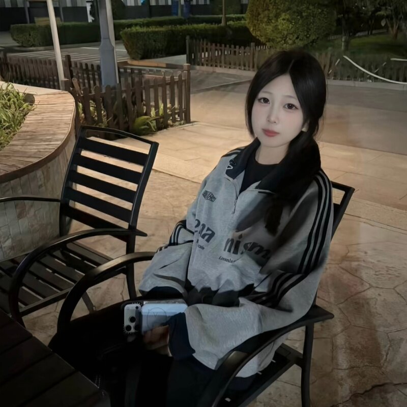 爆款日系洋气上衣女秋季韩系大码显瘦宽松小众百搭通勤风卫衣外穿