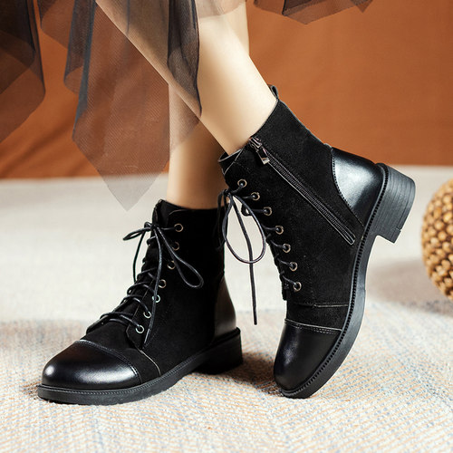 短靴女冬平底马丁靴大码女靴子