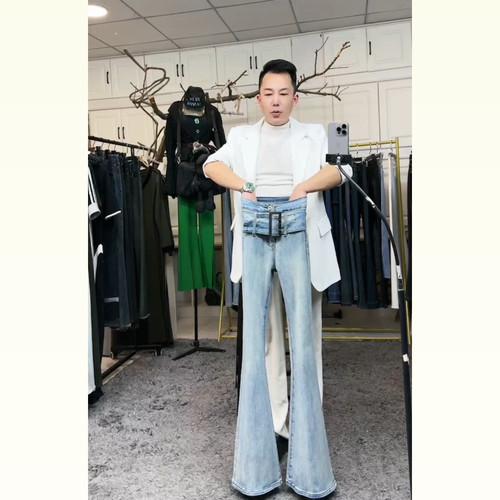 2燕龙服饰2020原创定制加长腰精漫画腿水蛇腰弹力秋微喇牛仔裤新