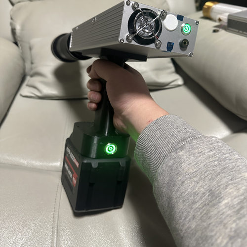 1000瓦手持激光炮激光器60米便携远距离马蜂窝苍蝇清障泵浦源刀片