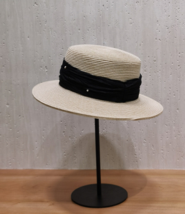 法式复古珍珠网纱草编平顶礼帽优雅大檐草帽海边沙滩帽遮阳防晒帽