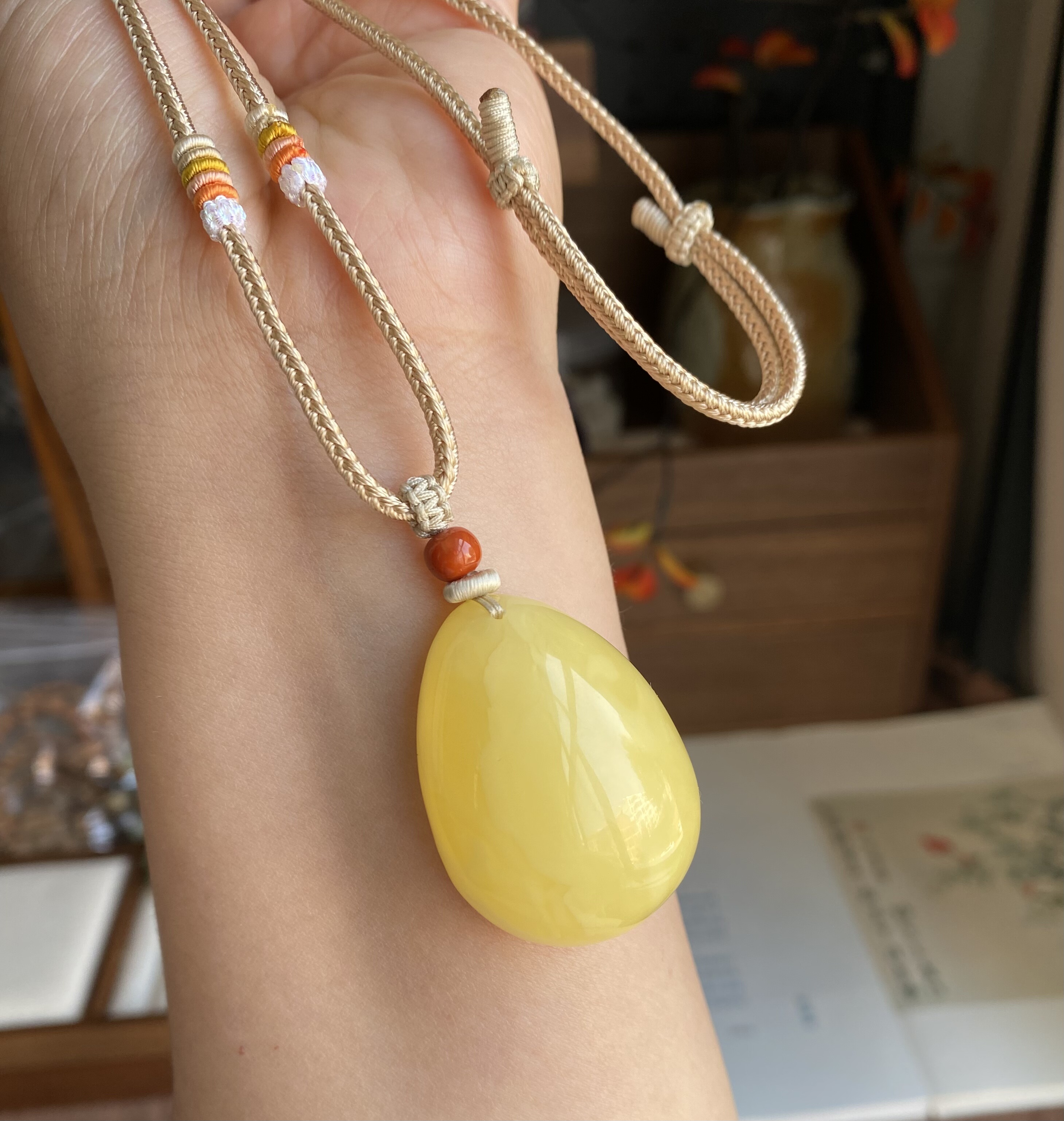 天然保真原矿白蜡蜜蜡水滴吊坠无优化无瑕新中式毛衣链