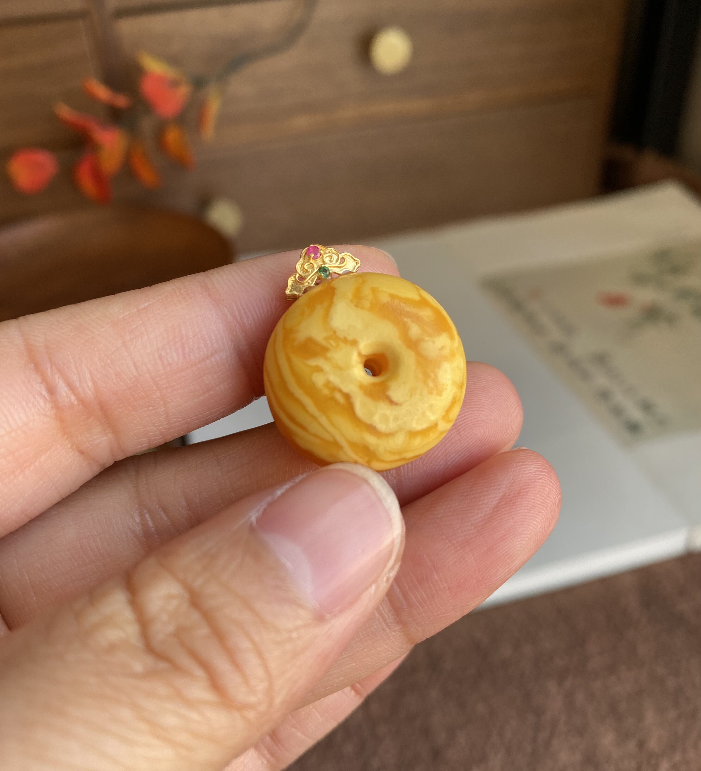 天然蜜蜡老花蜡吊坠国风新中式项链复古项链18k金扣头