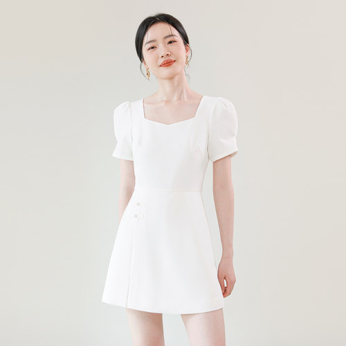 TANSSHOP收腰短裤盘扣开叉短裙摆