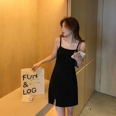 黑色開叉吊帶裙子女夏法式性感字吊帶連衣裙