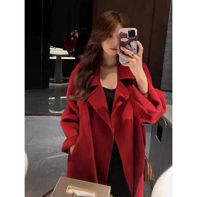 今年流行的高端结婚本命年大衣