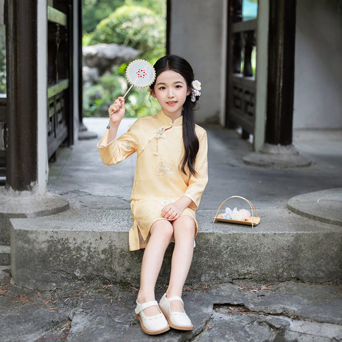 女童新中式黄色长袖旗袍秋季中国风儿童立领刺绣旗袍连衣裙女孩