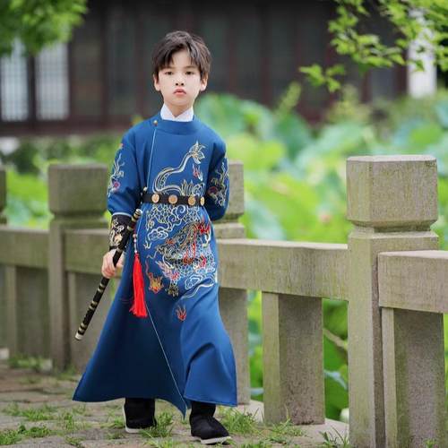 男童明制缎面绣花古装圆领袍演出