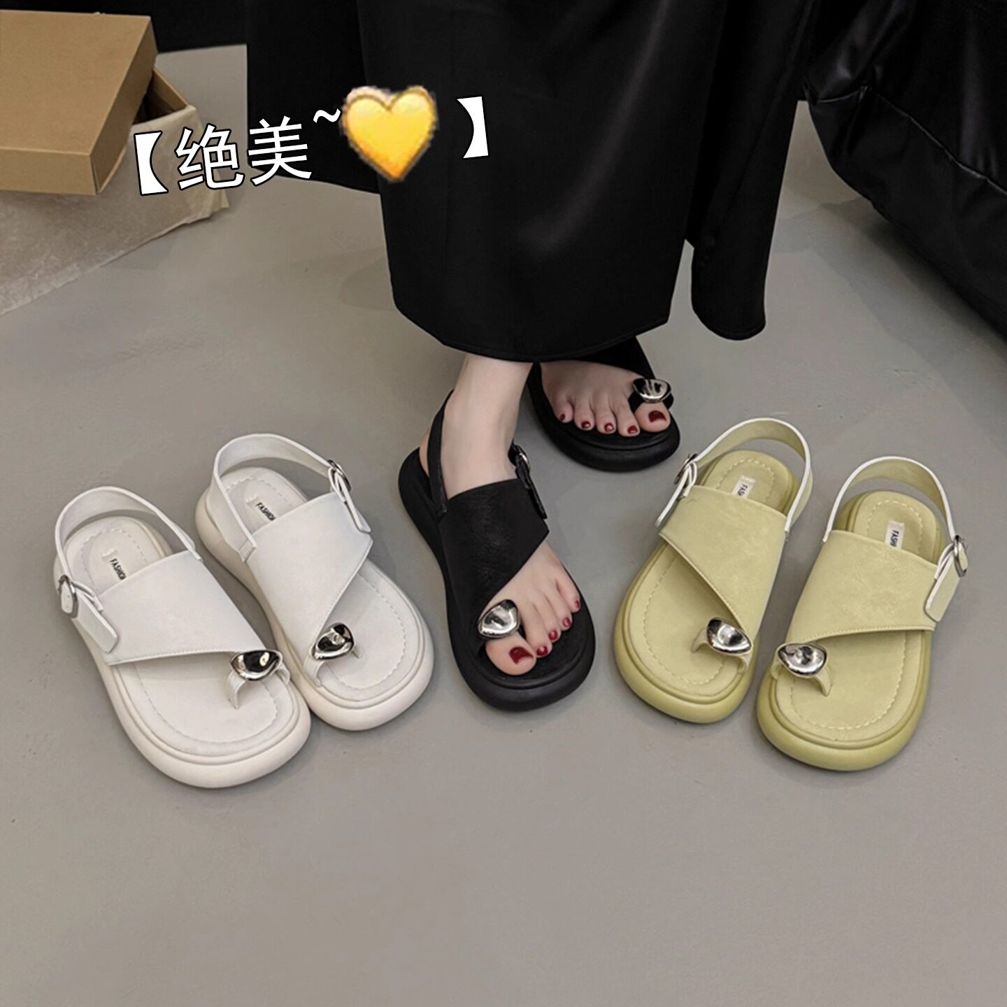 厚底夹脚套趾罗马凉鞋女款2025新款夏季外穿软底平底度假沙滩鞋子