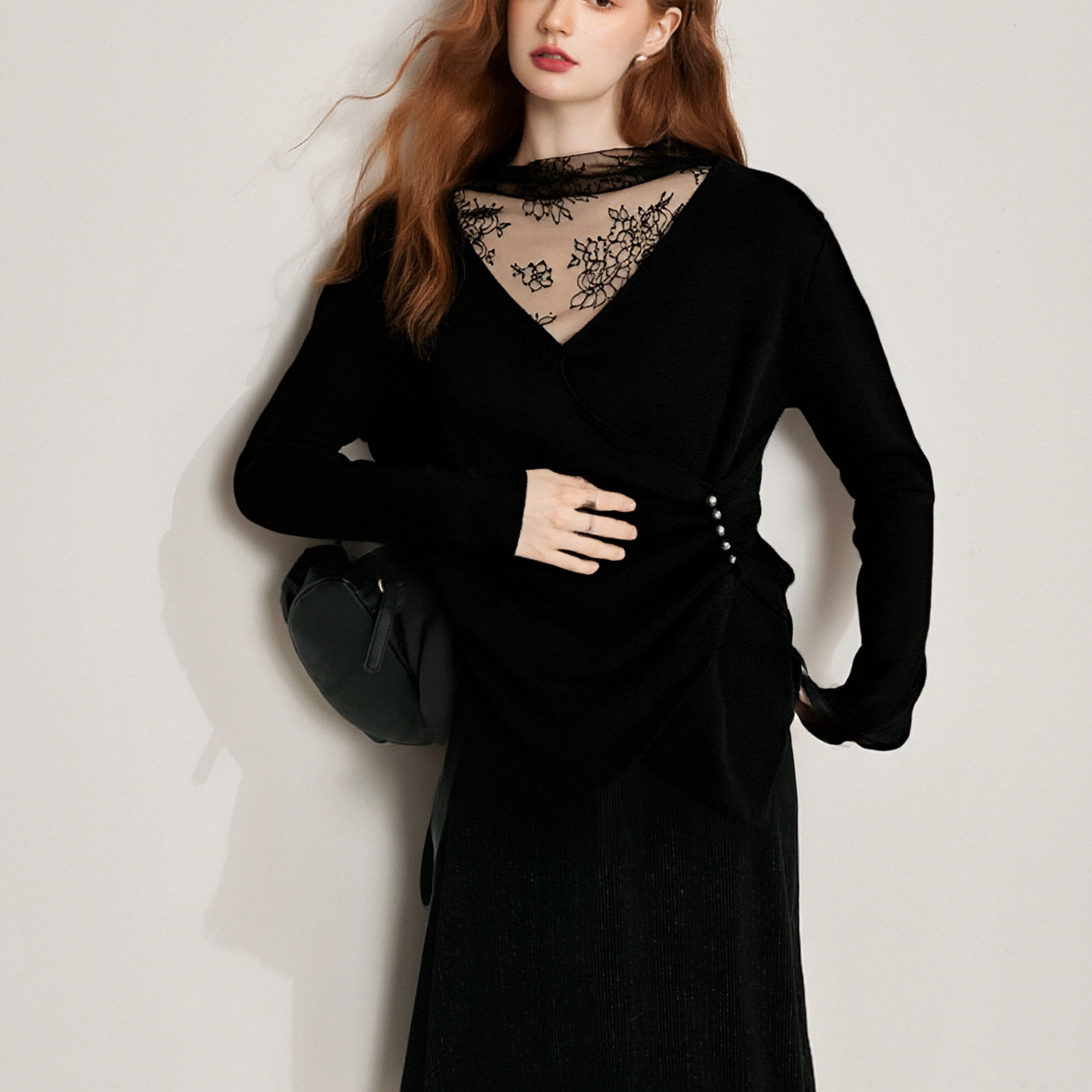 拼接蕾丝领褶皱不规则针织衫上衣