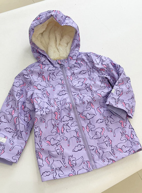 英国2-6岁儿童女宝PU防风雨秋冬毛里独角兽满印中长连帽风衣外套