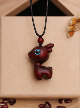檀木小鹿一路平安项链吊坠