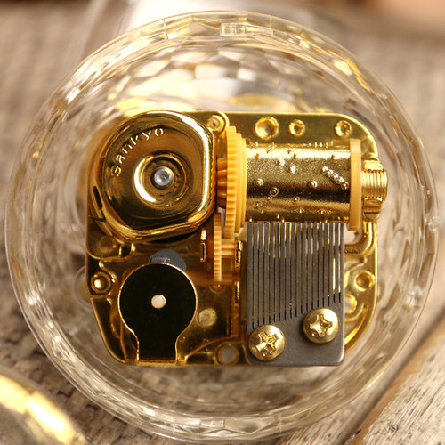 日本小礼物音乐盒sankyo