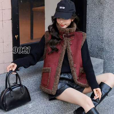 2025羊羔皮毛一体秋冬宽松百搭新款保暖马甲背心加厚坎肩外套加绒