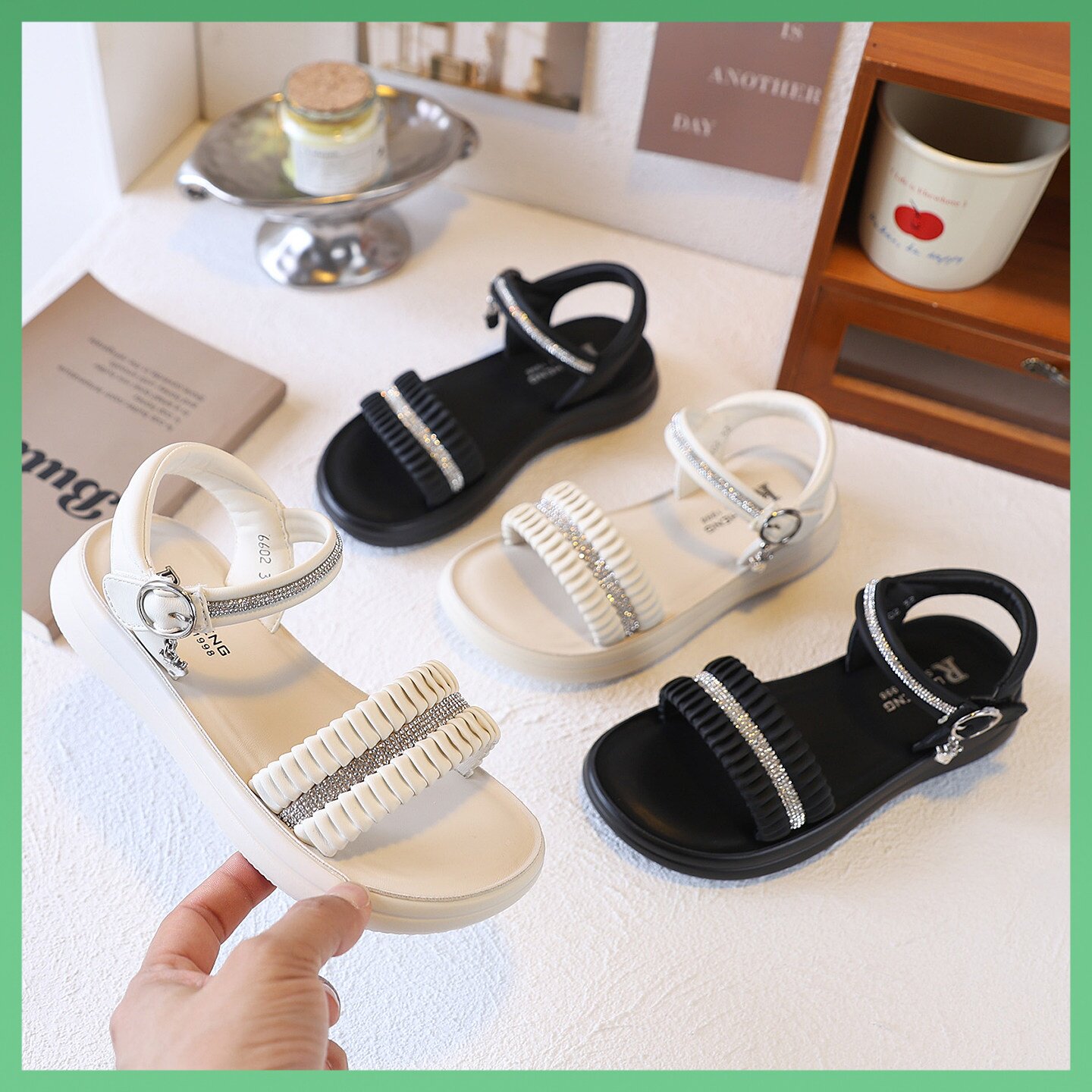 瑞升2026夏季女童公主凉鞋水钻蝴蝶结软底防滑中大童小女孩沙滩鞋